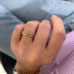 "Mama" Gold Wire Script Ring