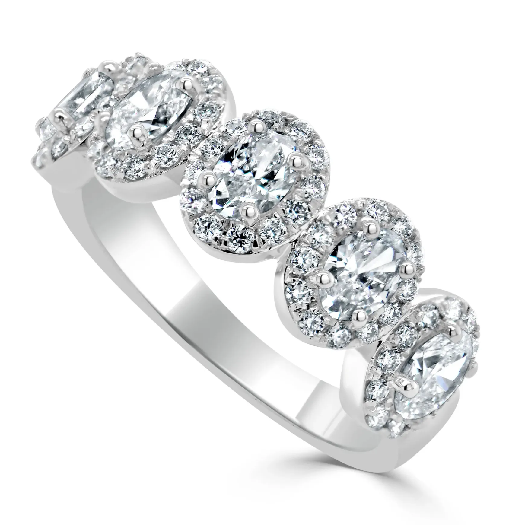 Schwan Oval Diamond Halo Band 1.45 ctw