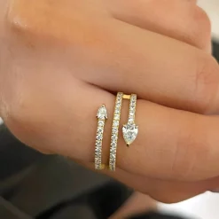 Vinca Crossover Pear Shaped Diamond Ring